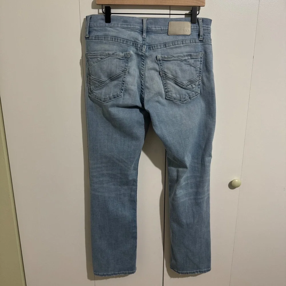 BKE Jake Straight Jeans Mens 34x30 Light Wash Coolmax Stretch ABS16387